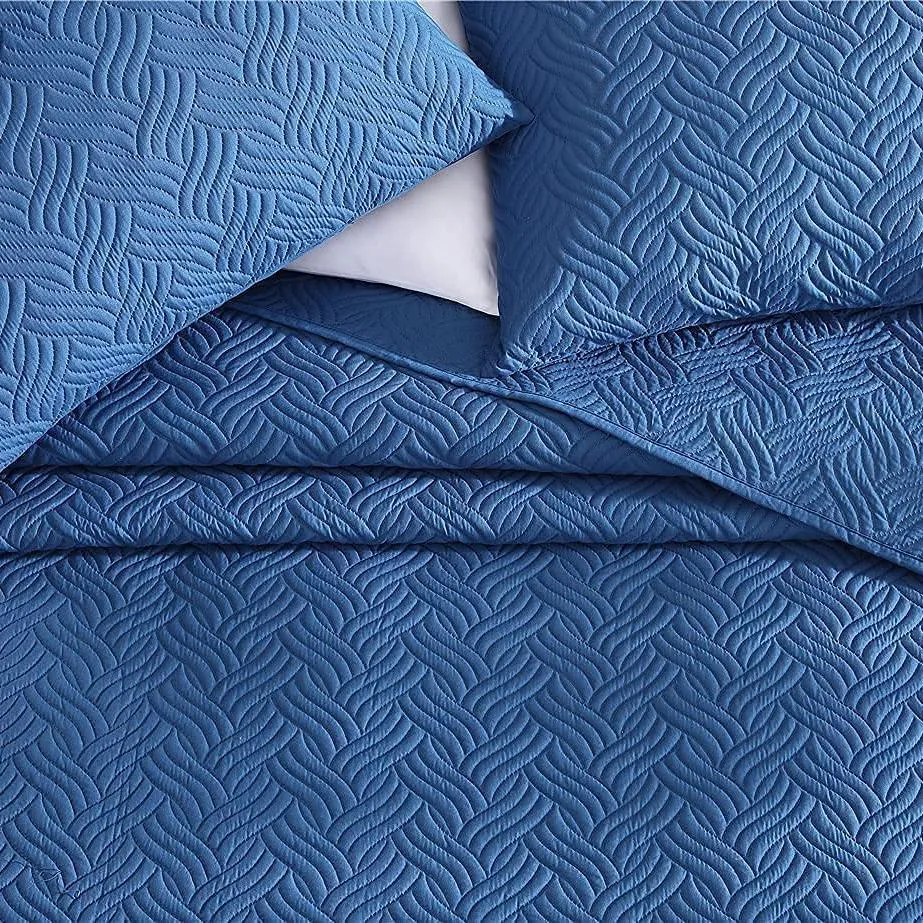 3-Piece Set: Embossed Quilted Comforter Set