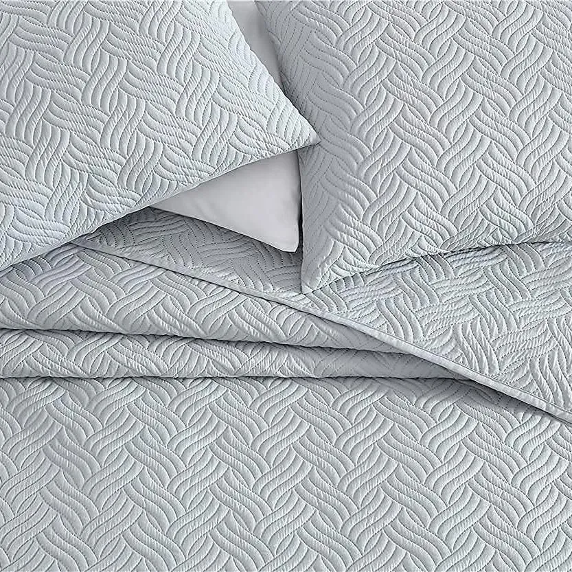 3-Piece Set: Embossed Quilted Comforter Set