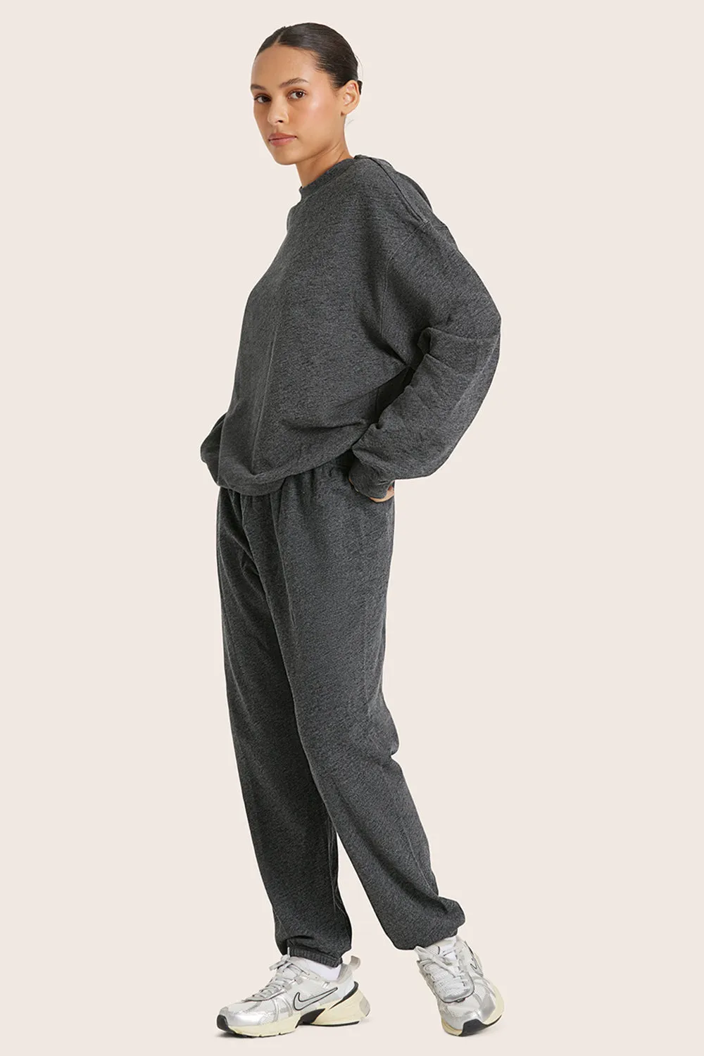 LIGHTWEIGHT SWEATS CLASSIC CREWNECK - PEPPER HEATHER GREY